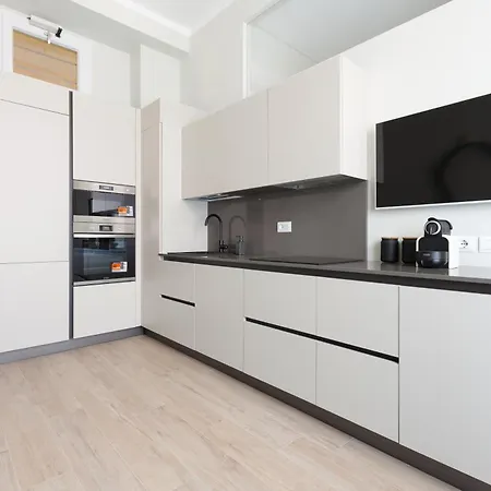 Апартаменты Guesthost - Washington Modern *