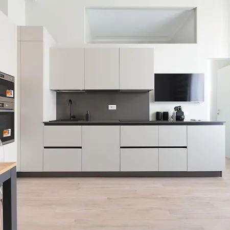 Апартаменты Guesthost - Washington Modern