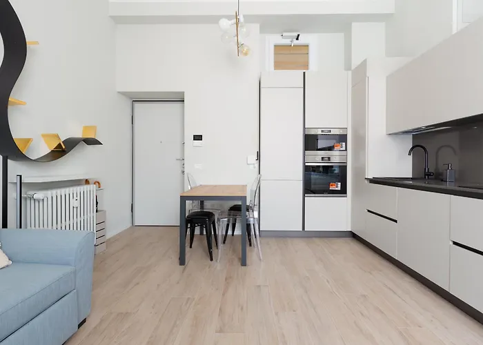 Guesthost - Washington Modern Милан