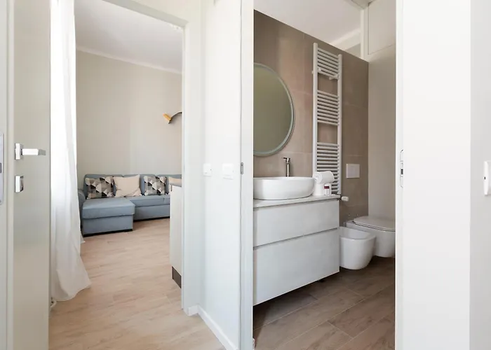 Guesthost - Washington Modern Милан