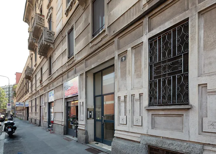 Guesthost - Washington Modern